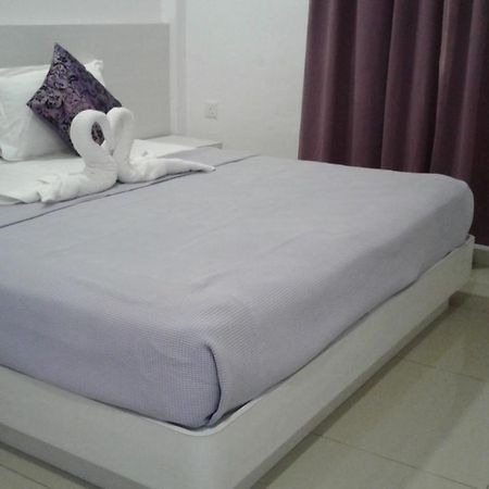 Lavender Riverside Hotel Malacca Esterno foto
